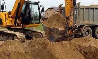 Выкопать яму экскаватором в Дзержинске от 946 руб. - 2Землекопа-Дзр