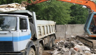 Вывоз строительного мусора с участка в Дзержинске недорого от 1577 руб. | 2Землекопа-Дзр